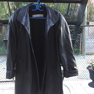 1990's Beautiful Leather Coat-Genuine Soft Leather